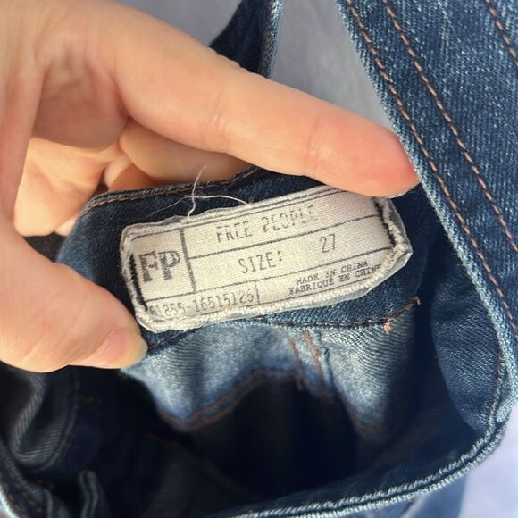 Free People Medium Wash Stretch Skinny Denim Bib Overalls. Size 27 - Picture 8 of 10